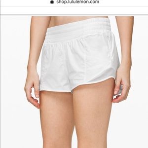 WHITE LULULEMON SHORTS🤍